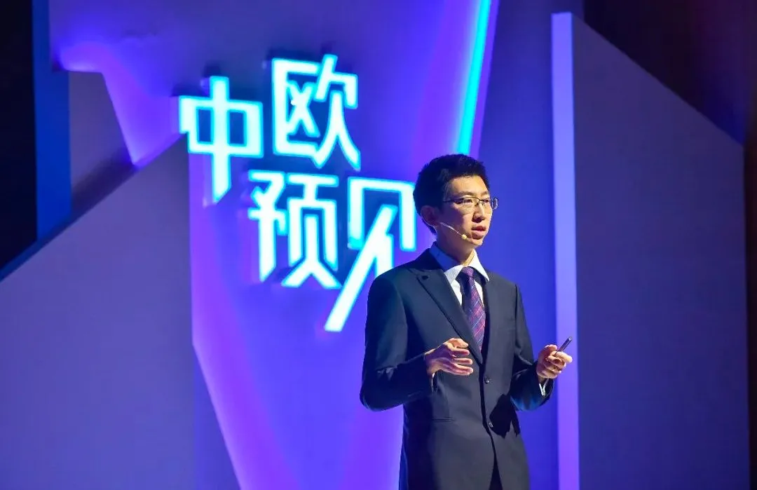 取消一線匯報(bào)、管理者寫周報(bào),明略科技的組織數(shù)字化轉(zhuǎn)型實(shí)踐 取消一線匯報(bào)、管理者寫周報(bào),明略科技的組織數(shù)字化轉(zhuǎn)型實(shí)踐